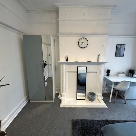 Cosy Double Rooms A Stones Throw From Wembley Stadium Лондон Экстерьер фото